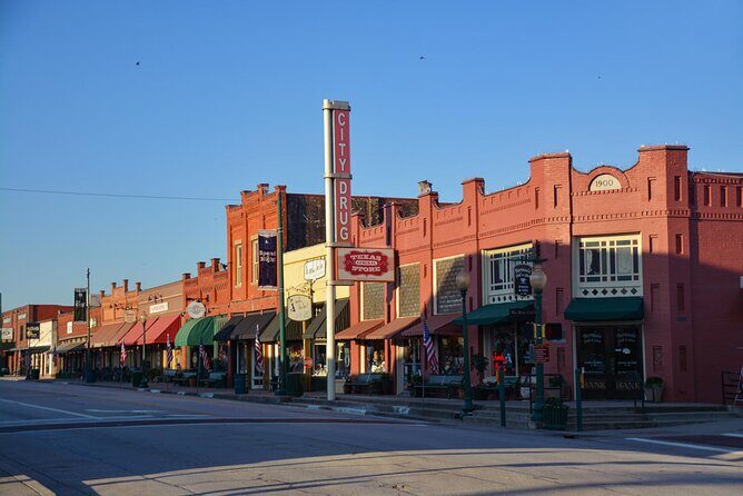 Historic Downtown Grapevine Tour for Large Groups - The Sum Up