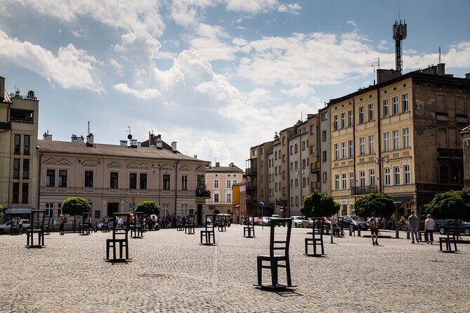 Historic Krakow : Old Town & Wawel Castle Walking tour - Practical Details and Tips