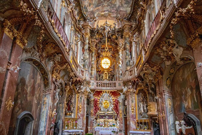 Historic Munich: Exclusive Private Tour with a Local - Key Points