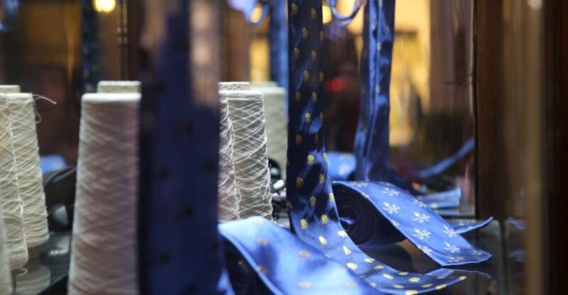 Historic Shops in Genoa: Tour Through Tradition and Flavours - Key Points