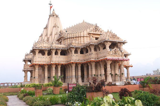 Historical and Spiritual Sojourn: Rajkot to Somnath Tour - The Journey Begins: From Rajkot to Somnath