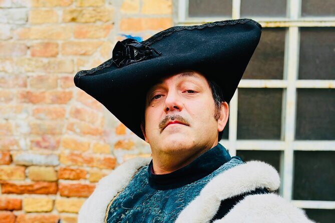 Historical Journey and Dress up Experience in Venetian Carnival - Practical Tips and Considerations