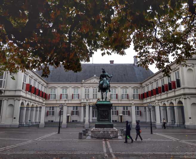 Historical Tour of The Hague - Key Points