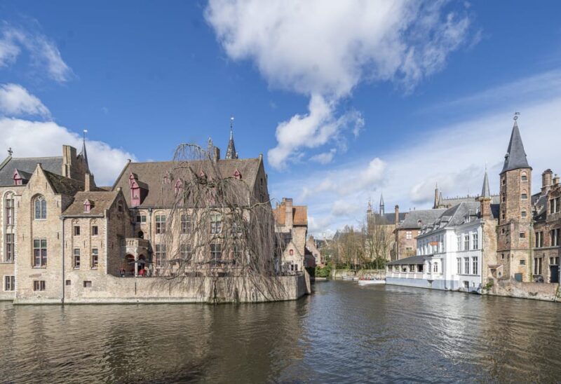 Historical walk in Bruges with local guide. Praline included - Authentic Experiences and Local Insights