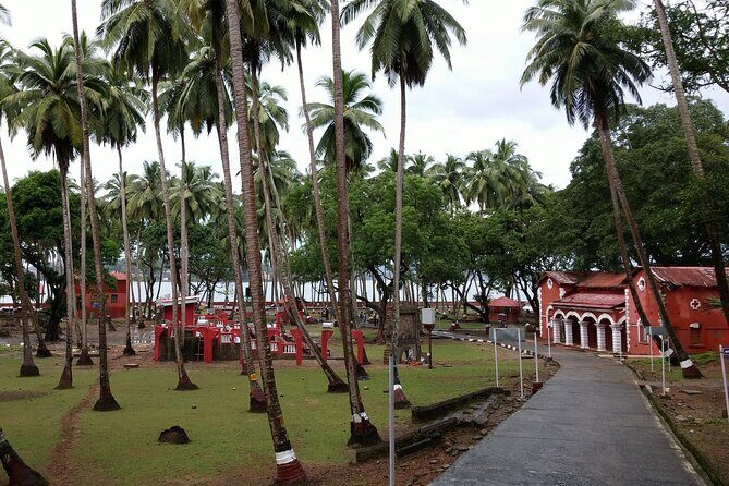 History Buffs Trails to Ross Island (3 Hours Guided Walking Tour) - The Guide’s Role in Enriching the Experience