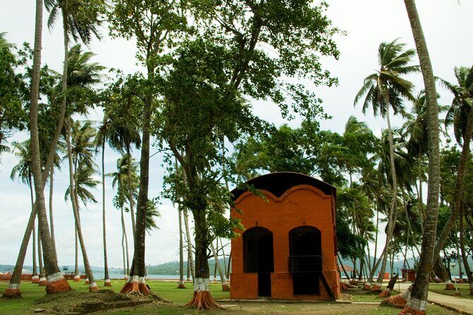 History Buffs Trails to Ross Island (3 Hours Guided Walking Tour) - Authentic Insights from Past Travelers