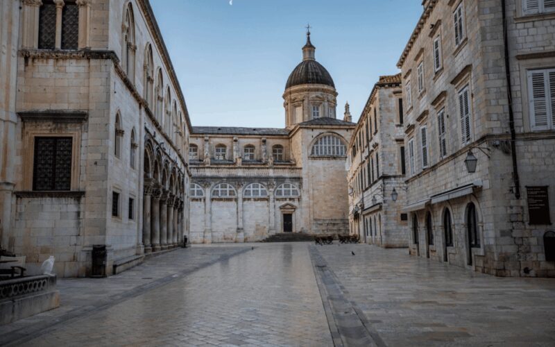 History Walking Group Tour in Dubrovnik with Licenced Guide - Key Points