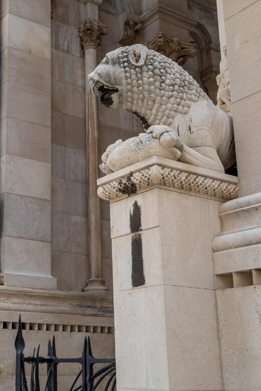 History Walking Group Tour in Split - FAQs