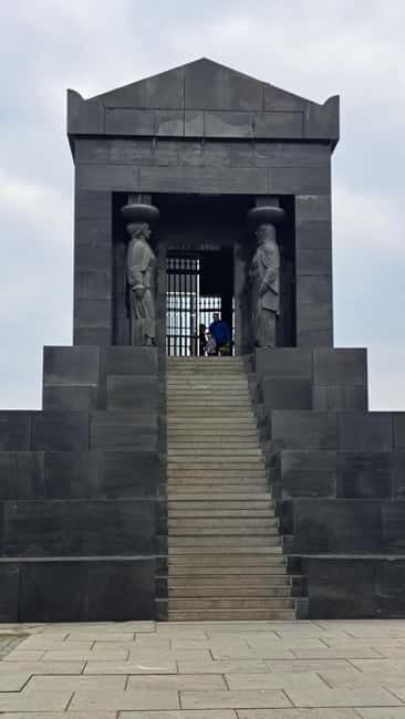 HISTORY WINE & ROYALTY (Avala mountain Topola Oplenac) - Key Points