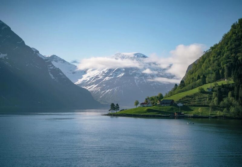 Hjørundfjord Fjord Cruise roundtrip from Ålesund - Key Points