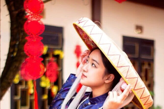 Ho Chi Minh Styled Photoshoot Tour With Makeup, Photographer - The Sum Up