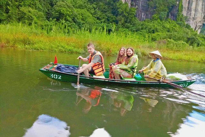 Hoa L Tam Coc & Mua Cave full day Including Buffets Lunch - An In-Depth Look at the Hoa Lu & Tam Coc Tour