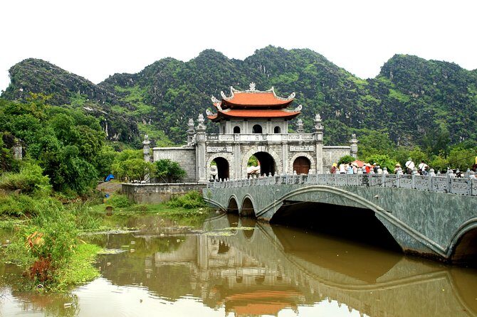 Hoa Lu - Tam Coc - Mua Cave day trip - Luxury limousine from Hanoi - Key Points