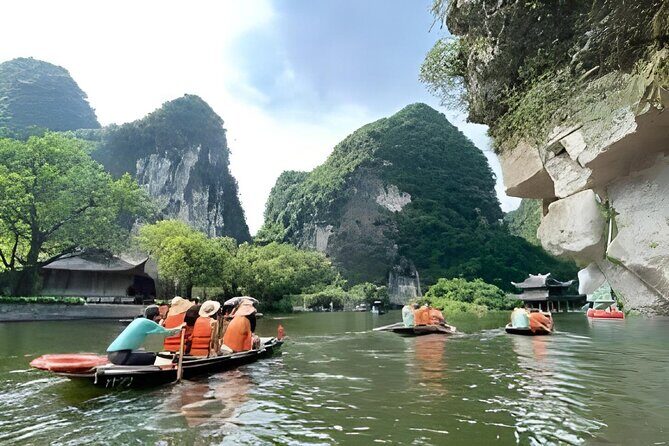 Hoa Lu - Tam Coc - Mua Cave Small Group -Buffet Lunch - Limousine - FAQ