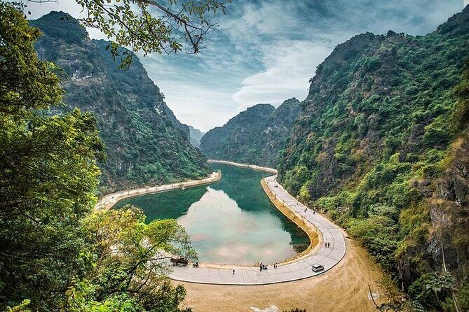 Hoa Lu  Trang An  Mua Cave Fullday Tour - Climbing Mua Cave for Panoramic Views
