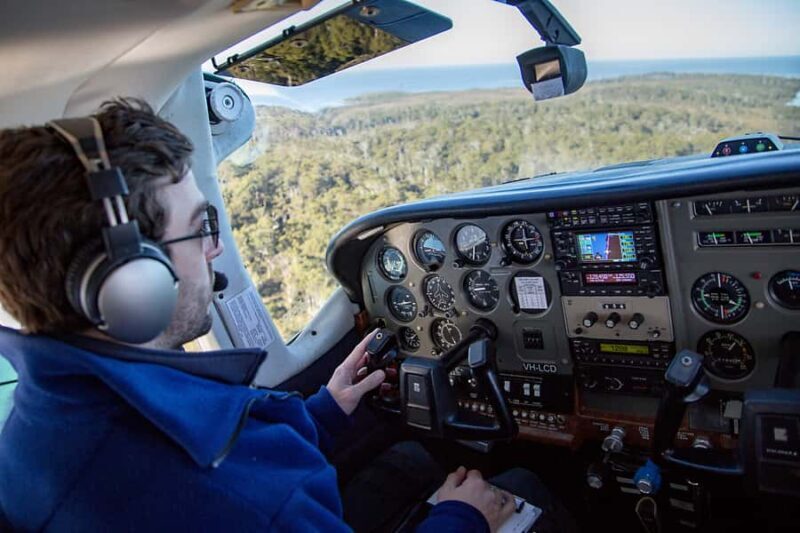Hobart: Fly & Cruise in Southwest Wilderness Area with Lunch - Key Points