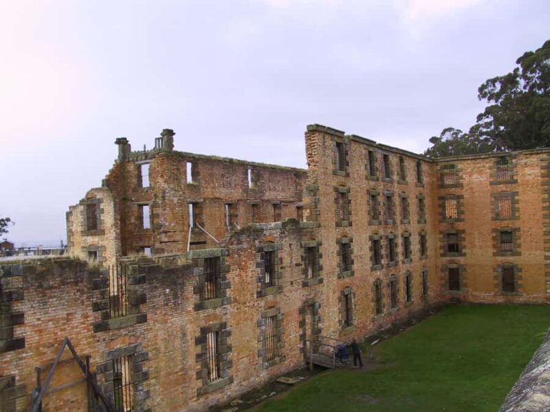 Hobart: Port Arthur, Harbor Cruise and Isle of the Dead Tour - Transportation, Guides, and Overall Value