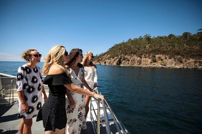 Hobart River Derwent Guided Cruise Tour - A Detailed Look at the Hobart River Derwent Guided Cruise