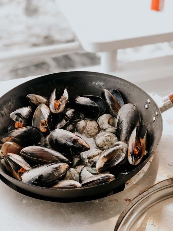 Hobart: Ultimate Seafood Cruise on a Spacious Catamaran - Hobart: Ultimate Seafood Cruise on a Spacious Catamaran — A Genuine Tasmanian Seafood Adventure