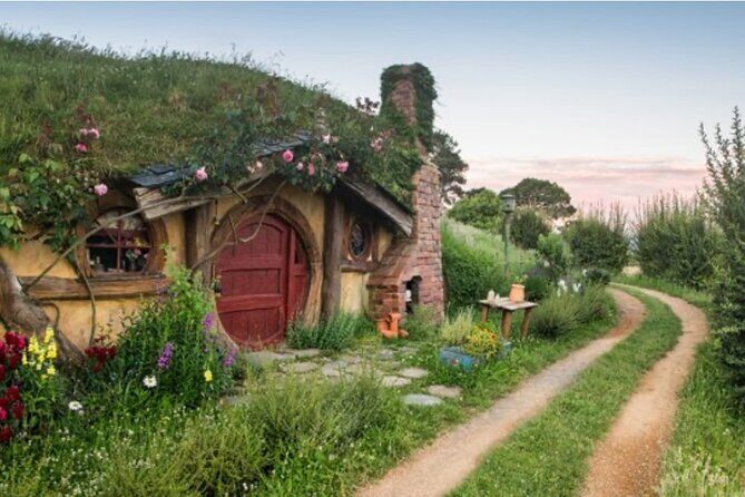 Hobbiton and Waitomo Caves Arrive in Comfort and Style - Authenticity and Flexibility