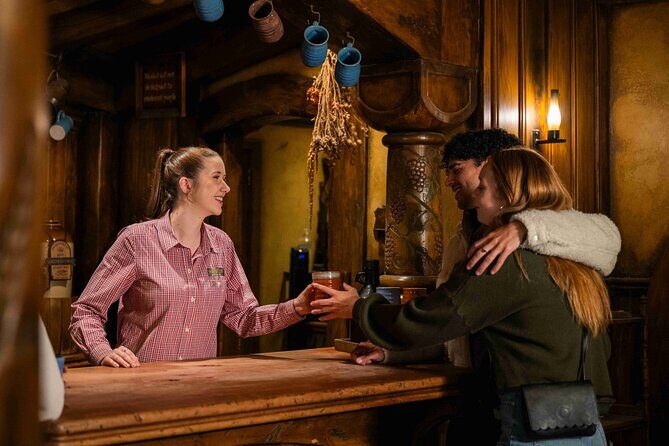 Hobbiton and Waitomo Caves Small Tour from Auckland - Exploring the Itinerary