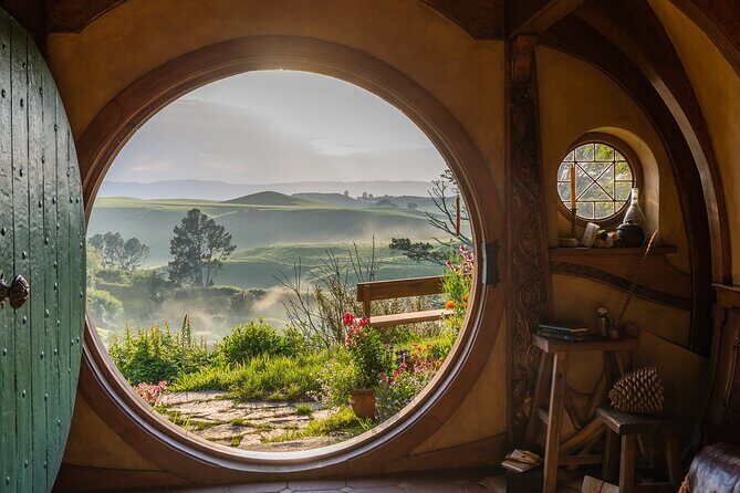 Hobbiton Movie Set and Hamilton Gardens Small Group-from Auckland - Who Will Love This Tour?