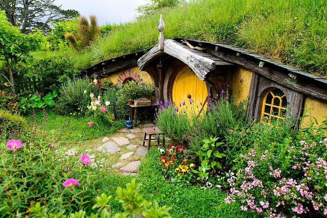 Hobbiton movie set tour and a lot more beautiful NZ sights - Key Points