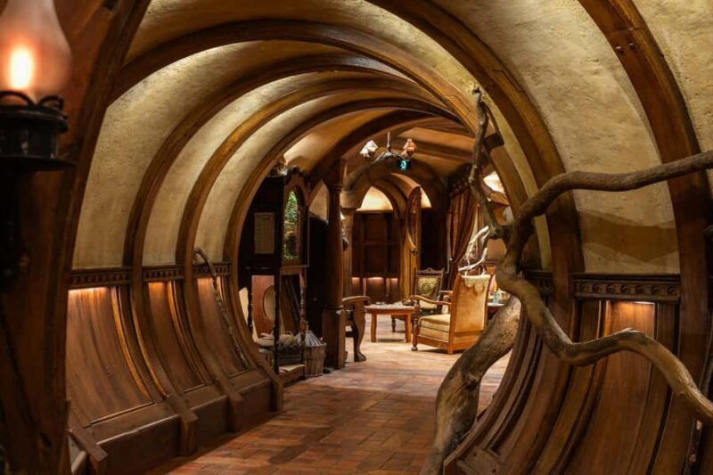 Hobbiton Movie Set Tour to Blue Springs and Waitomo caves - FAQ