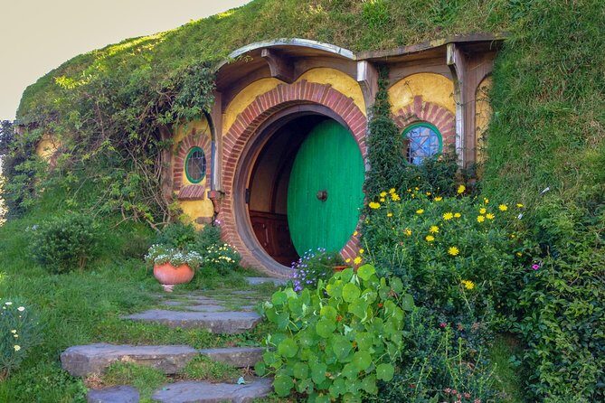Hobbiton Movie Set Tour with lunch from Auckland - The Itinerary in Detail: What to Expect