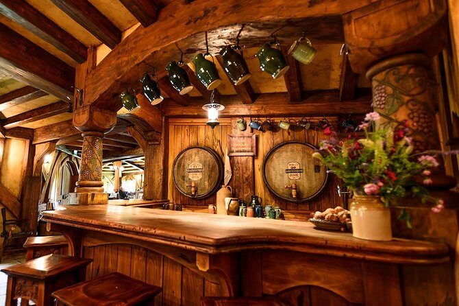 Hobbiton & Rotorua Small Group Tour including Te Puia from Auckland - FAQ