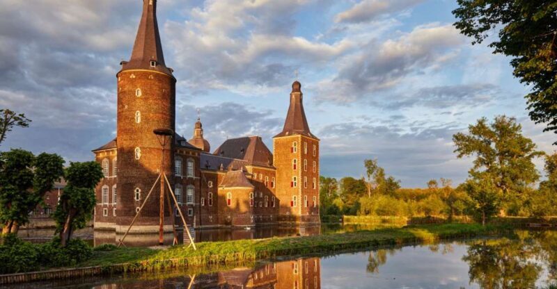 Hoensbroek: Entry Ticket to Hoensbroek Castle - FAQs