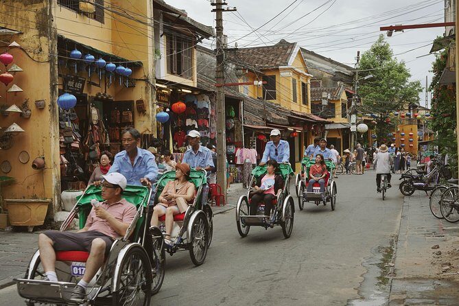Hoi An City by night and release paper latern on Hoài river - Who Will Love This Tour?
