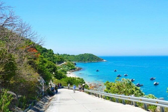 Hoi An Countryside Tour by Car/Motorbike or cycling - Learning to Cook Rice & Noodles