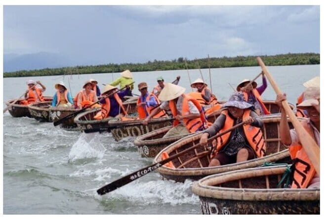 Hoi An Countryside Tour by Car/Motorbike or cycling - Authenticity and the Guides