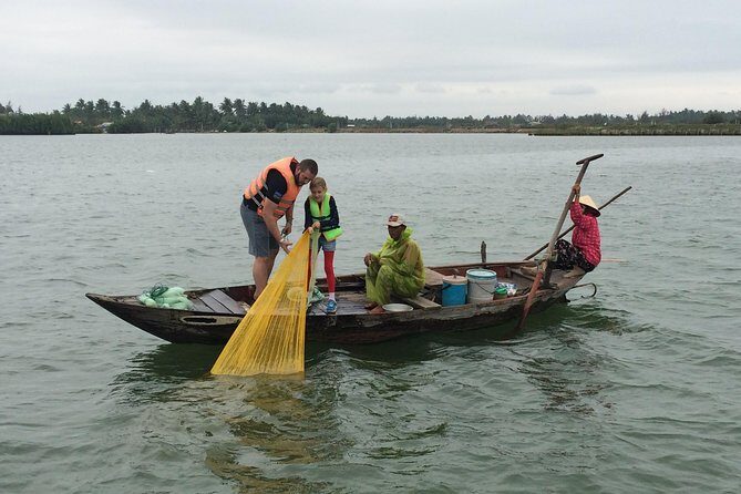 Hoi An Farming and Fishing life Experience Tour - Visiting Tra Que Vegetable Village