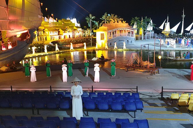 Hoi An Impression show with a local tour guide - Key Points