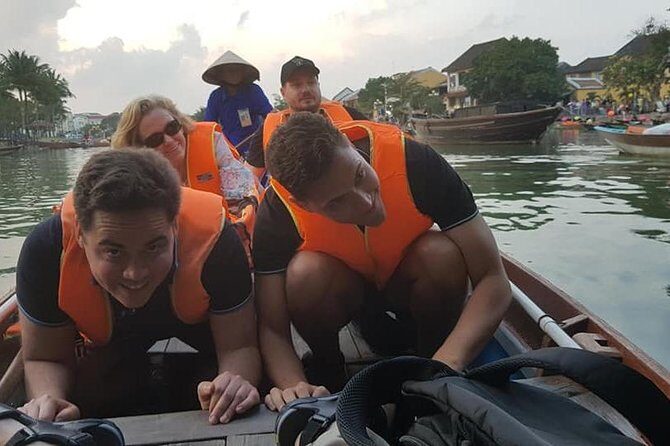 Hoi An Nightlife with Walking Tour, Night Market, Lantern Area, Sampan Boat ride - An In-Depth Look at the Tour Experience