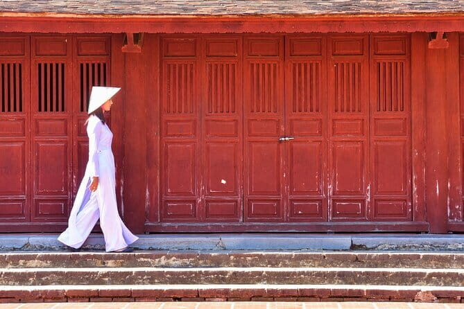 Hoi An old Town Walking Tour included Temple and Boat Tour - Introduction
