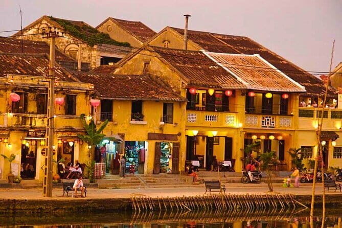Hoi An old Town Walking Tour included Temple and Boat Tour - Key Points