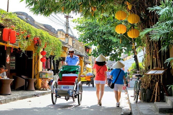 Hoi An old Town Walking Tour included Temple and Boat Tour - Why This Tour Works Well