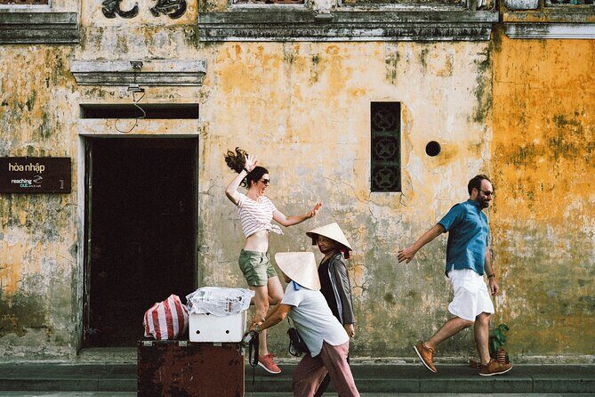 Hoi An Photo Walking Tour: Explore with a Local Photographer - What to Expect: Practical Tips
