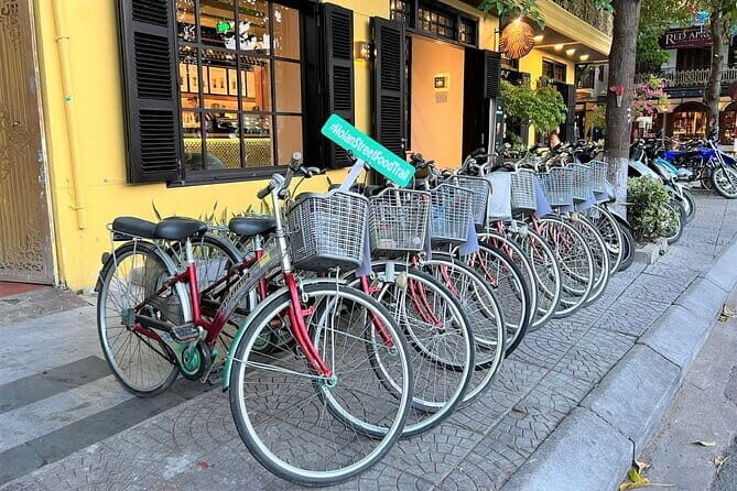 Hoi An street food adventure - An In-Depth Look at the Hoi An Street Food Tour