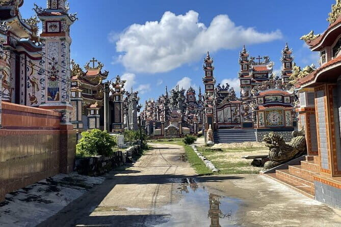 Hoi An to Hue via Hai Van Pass by Private Car Transfer & More - Key Points