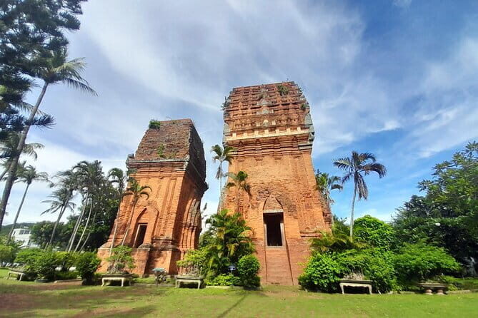 Hoi An to Nha Trang by Private Car with Professional Driver - Key Points