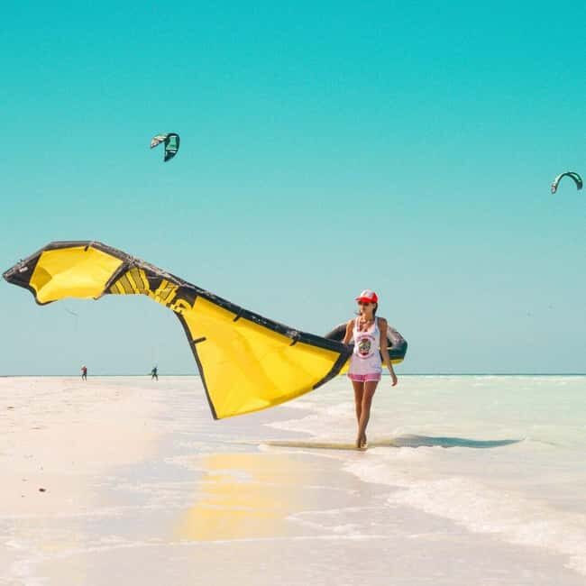 Holbox: Kitesurfing Lessons Discovery Course (2 hours) - The Sum Up