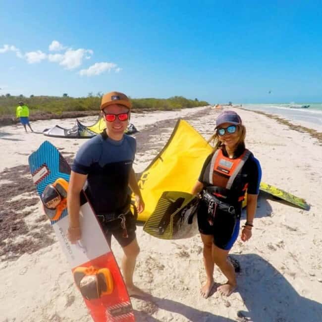 Holbox: Kitesurfing Lessons Discovery Course (2 hours) - FAQ