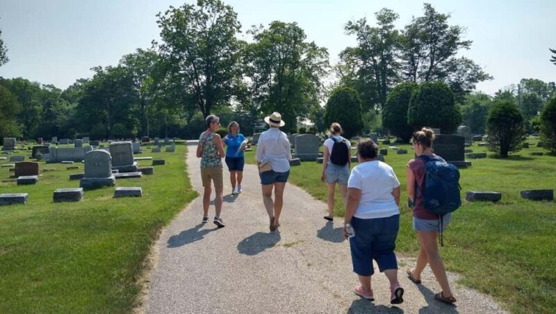 Holland: Pilgrim Home Cemetery Walking History Tour - Key Points