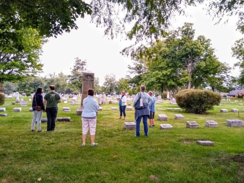 Holland: Pilgrim Home Cemetery Walking History Tour - Who Should Consider This Tour?