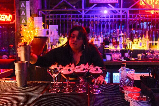 Hollywood Cocktails & True Crime  3 Drinks Included - FAQ: Hollywood Cocktails & True Crime Tour