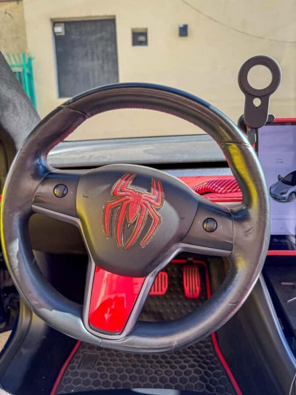 Hollywood Sign Tesla X, Spyder or Cybertruck Tour 2h-2 stops - Key Points